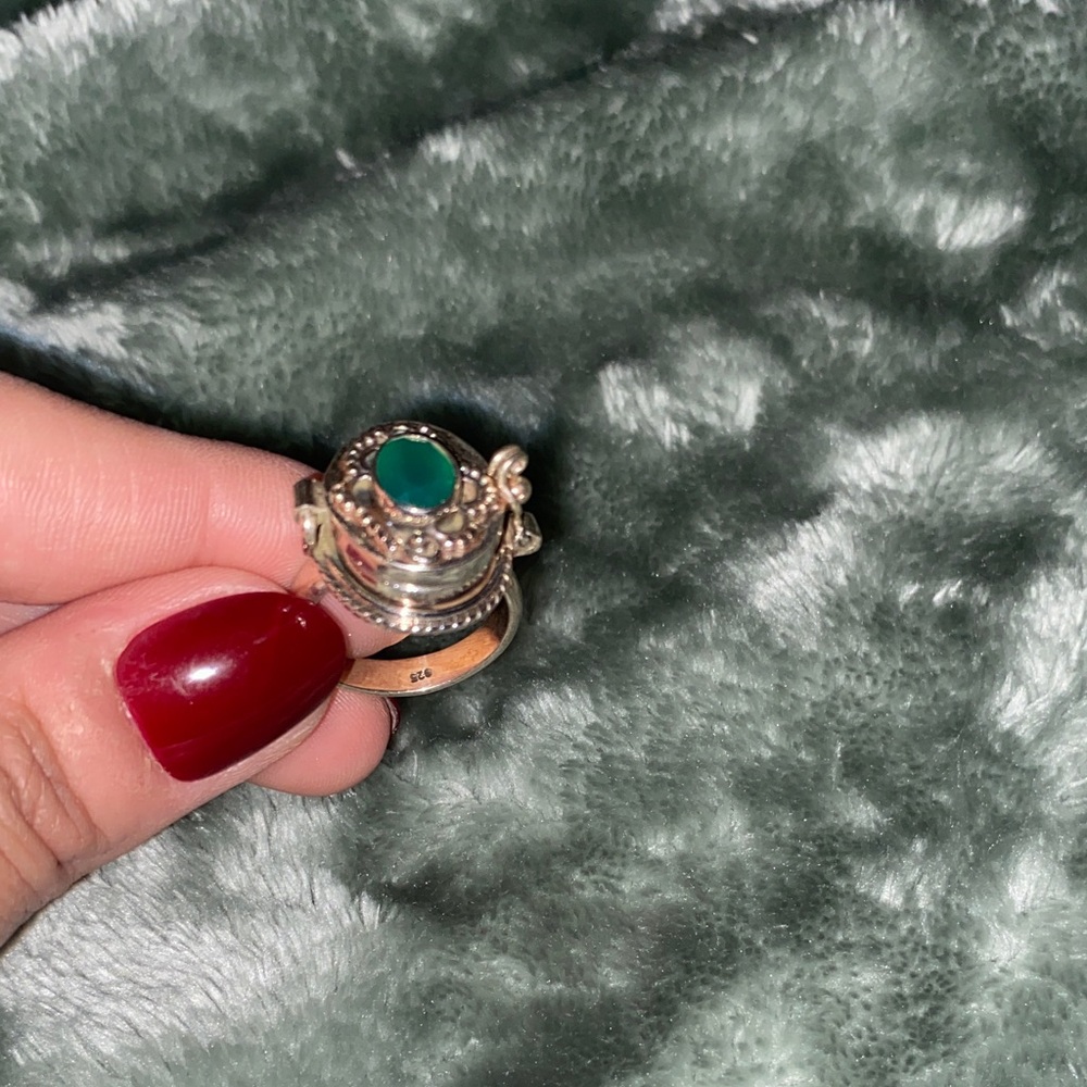 Sterling Silver Green Gemstone Poison Ring Vintage